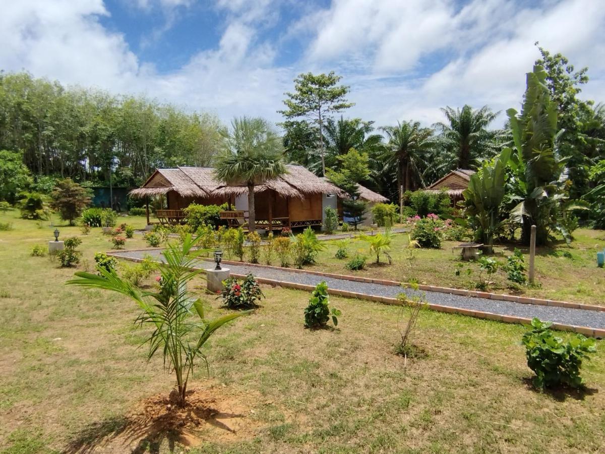 Palm Garden Bungalows Koh Lanta Exterior photo